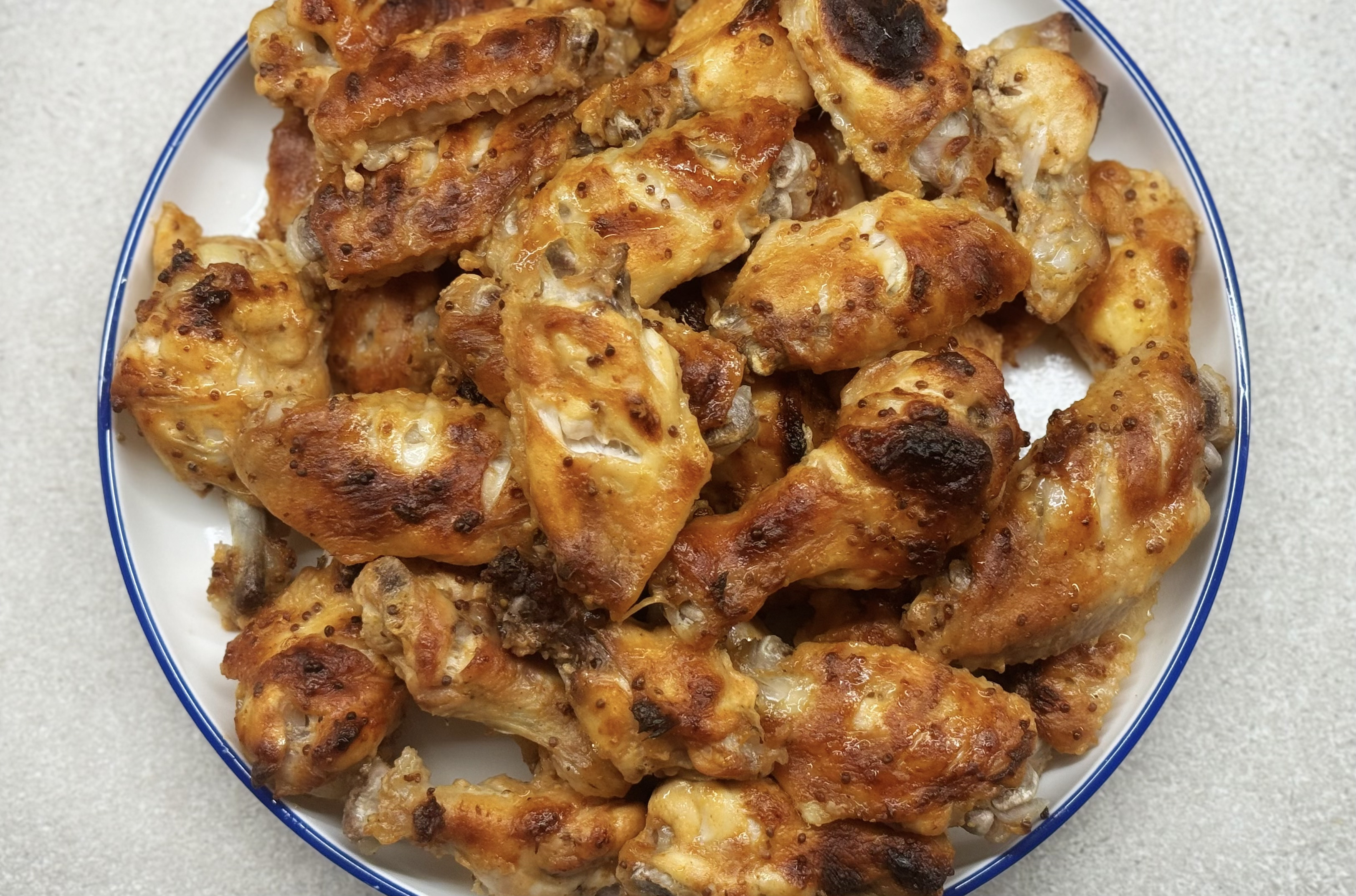 Куриные крылышки в соево-томатном маринаде